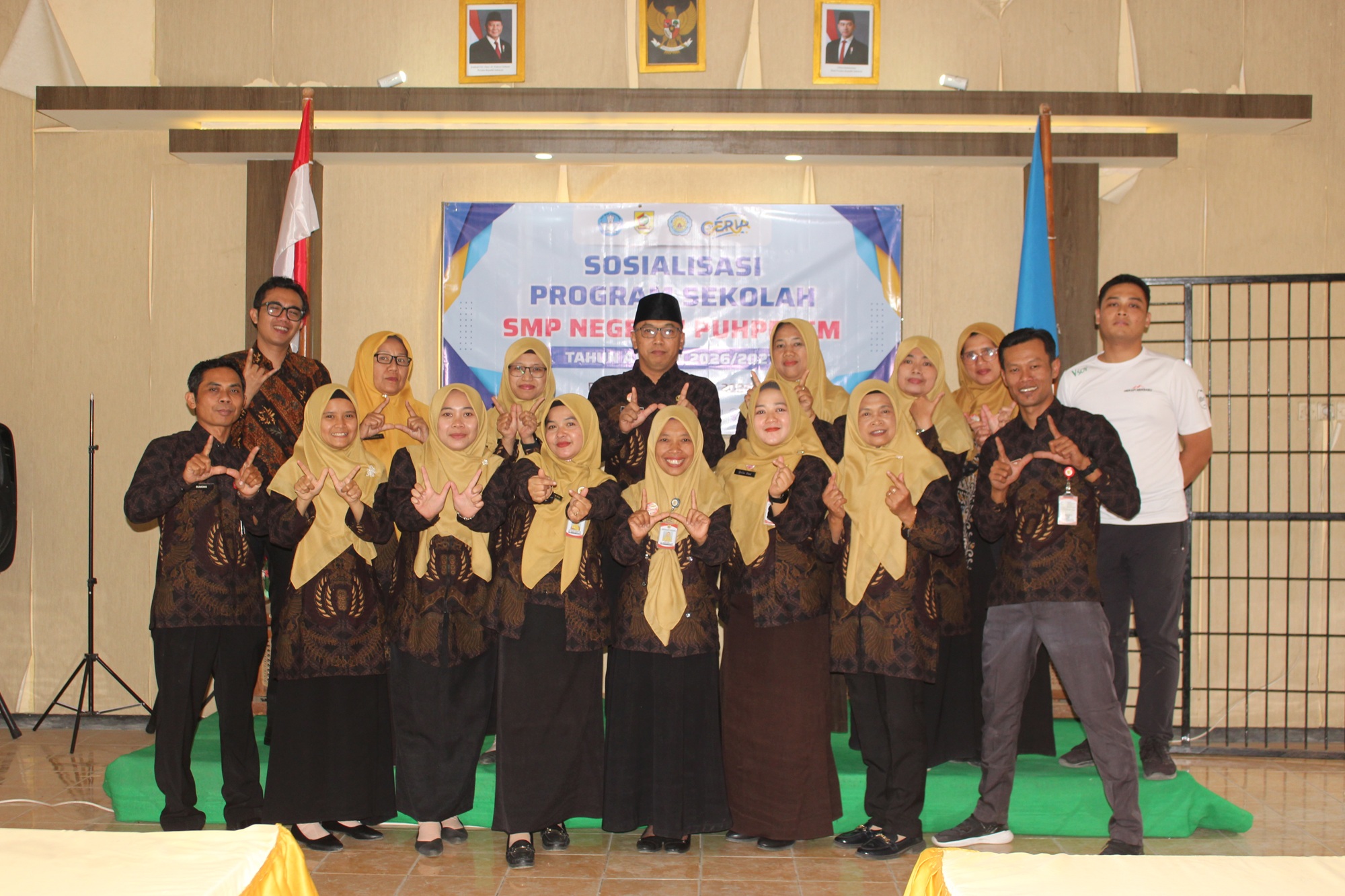 Dokumentasi Kegiatan Guru dan Staff